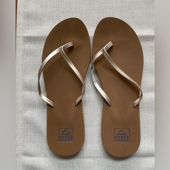 Reef Shoes - Reef Tan Sandals Minimalist Design Casual Wear